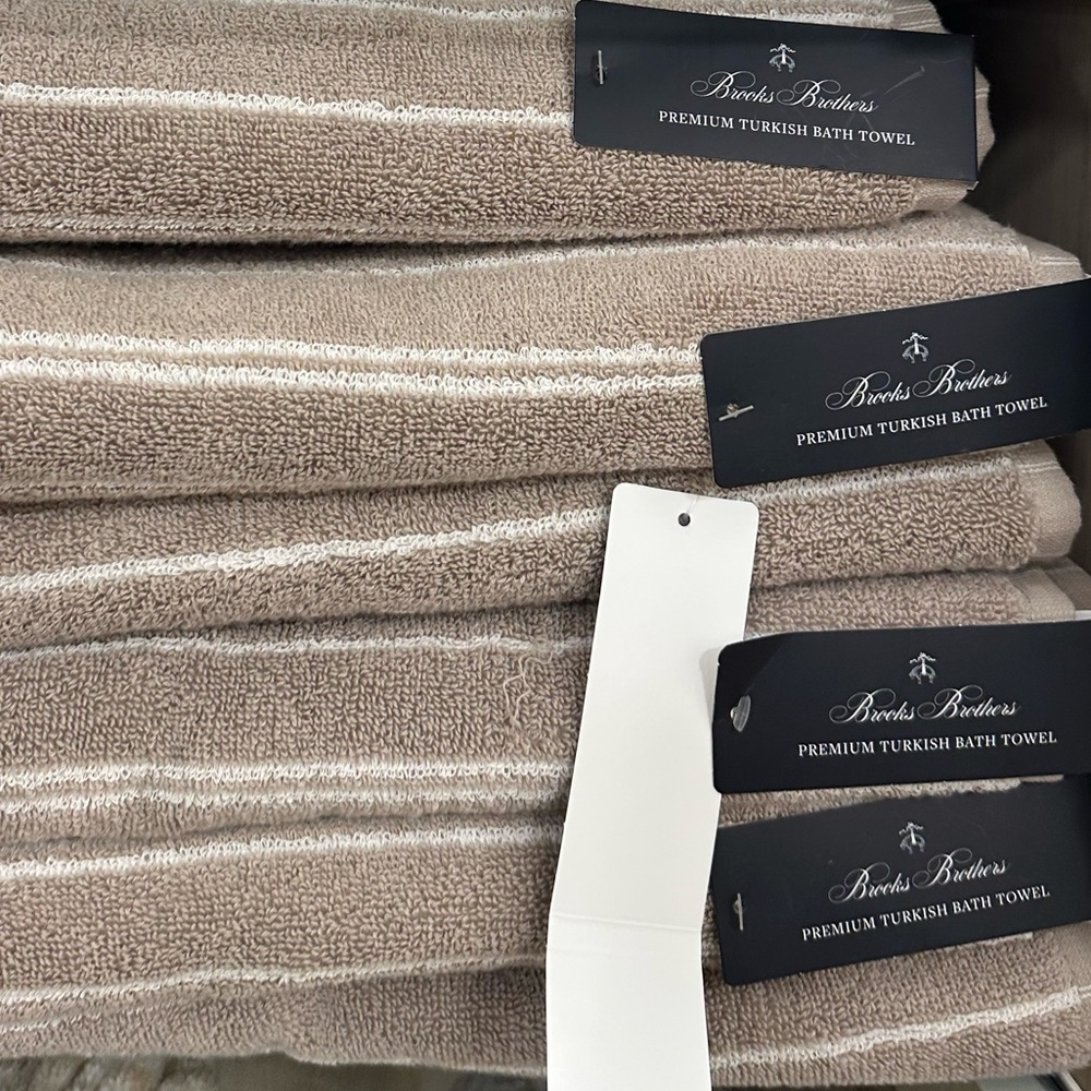 Brooks Brothers: Premium Turkish Bath Towel!